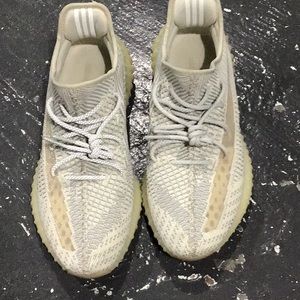 Yeezy 350 V2 Lundmark